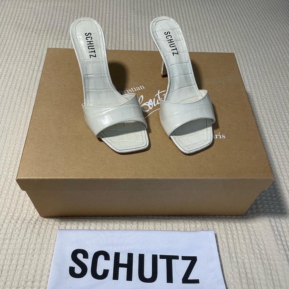 SCHUTZ Women's Cream Heeled Mules 7.5